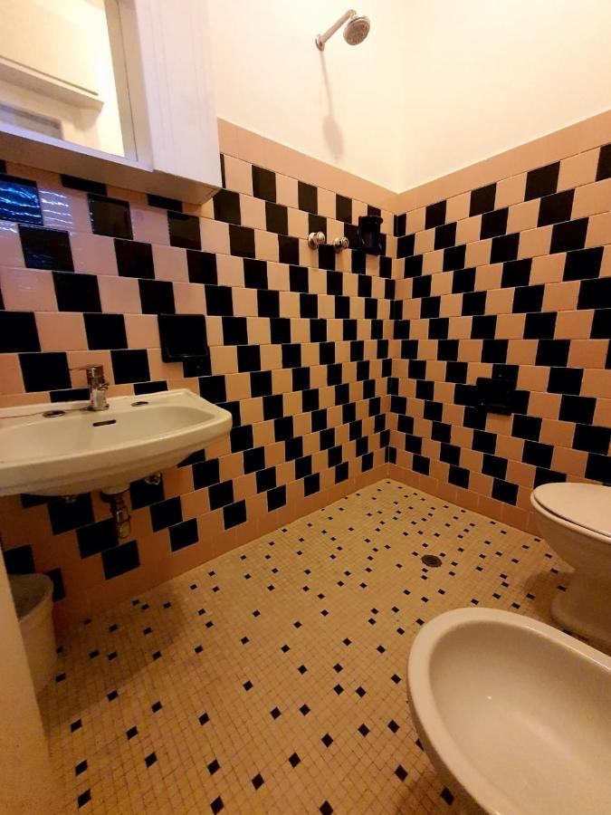 Hotel Aloha Чезенатико Екстериор снимка