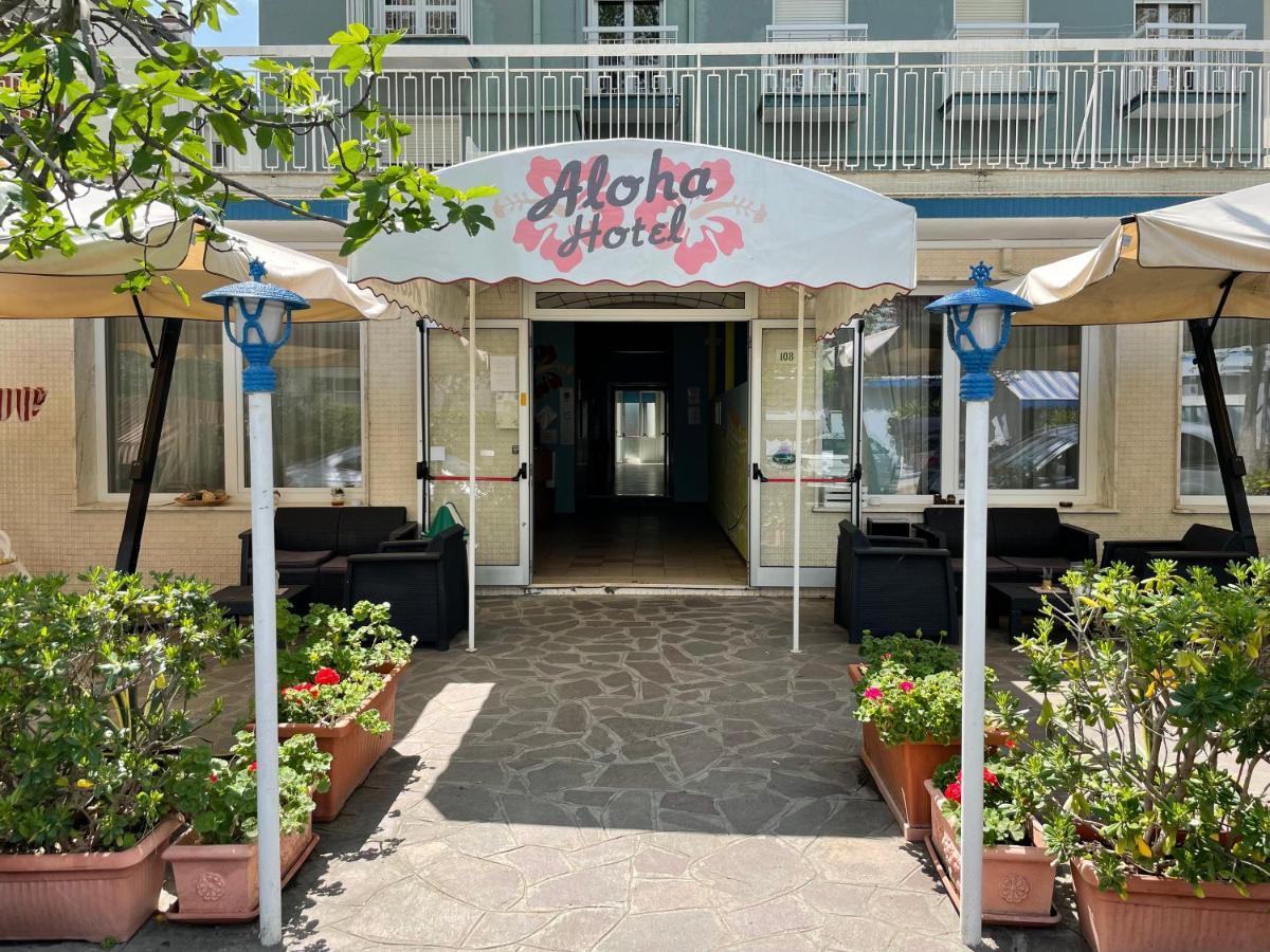 Hotel Aloha Чезенатико Екстериор снимка