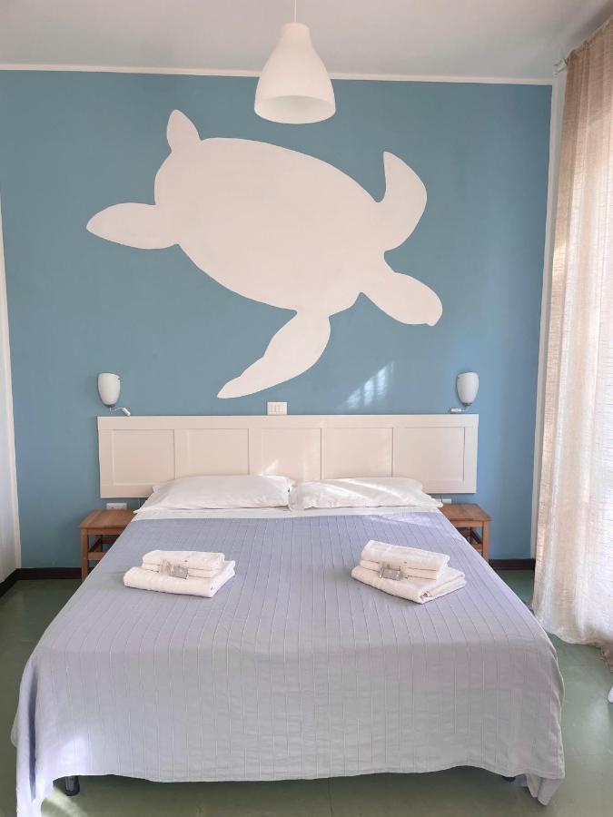 Hotel Aloha Чезенатико Екстериор снимка