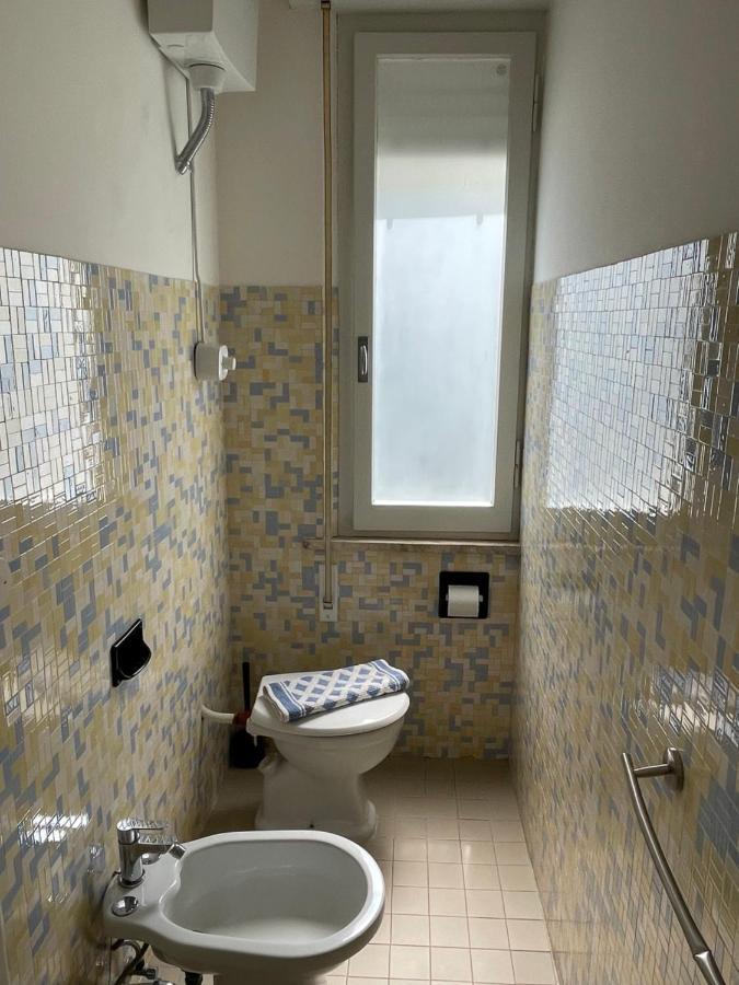 Hotel Aloha Чезенатико Екстериор снимка