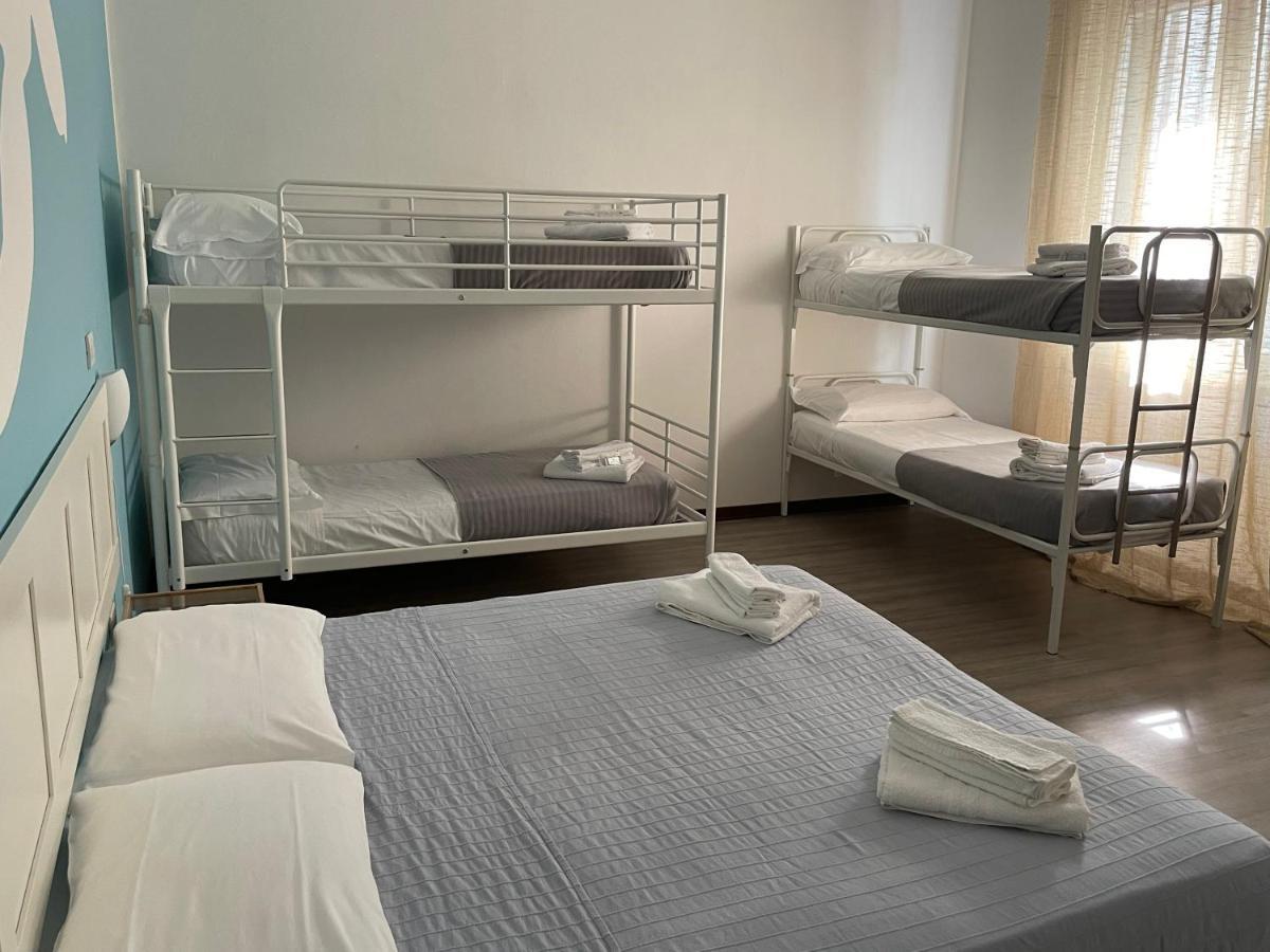 Hotel Aloha Чезенатико Екстериор снимка