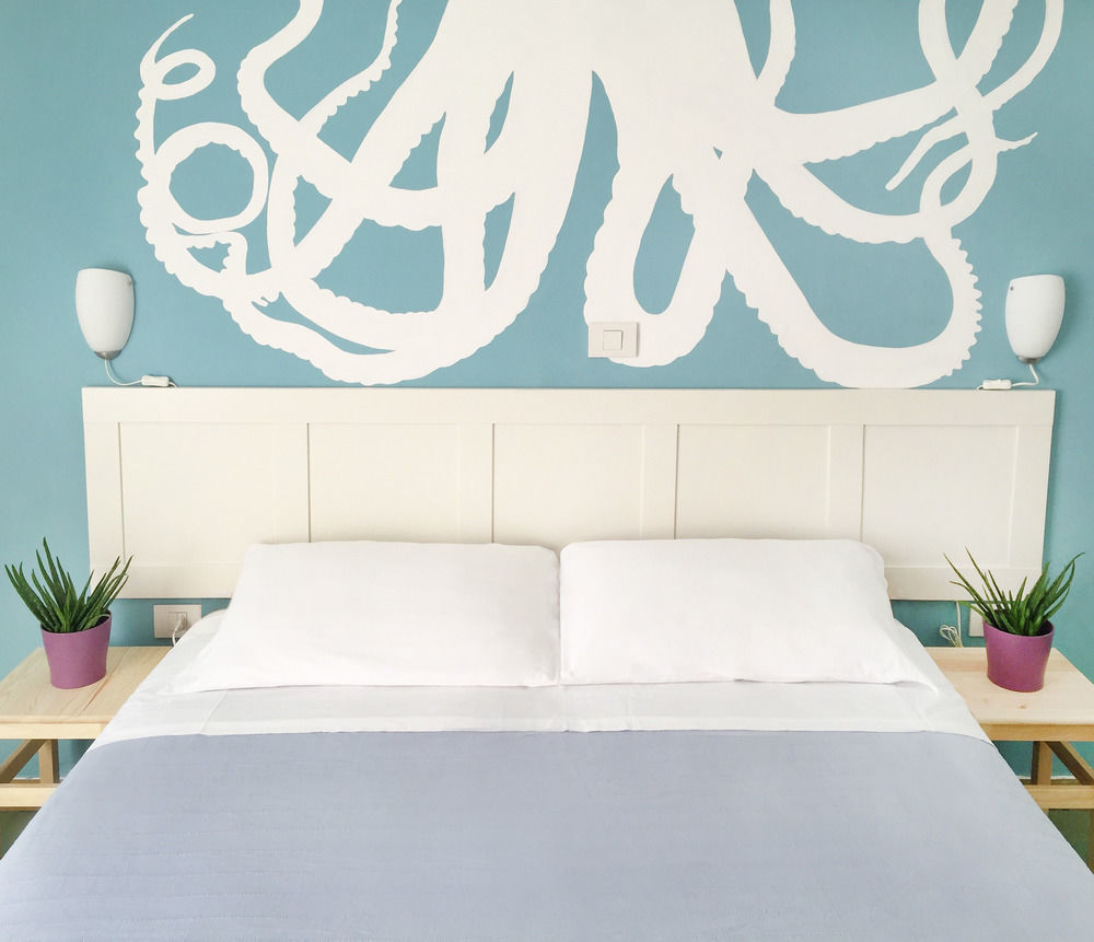 Hotel Aloha Чезенатико Екстериор снимка